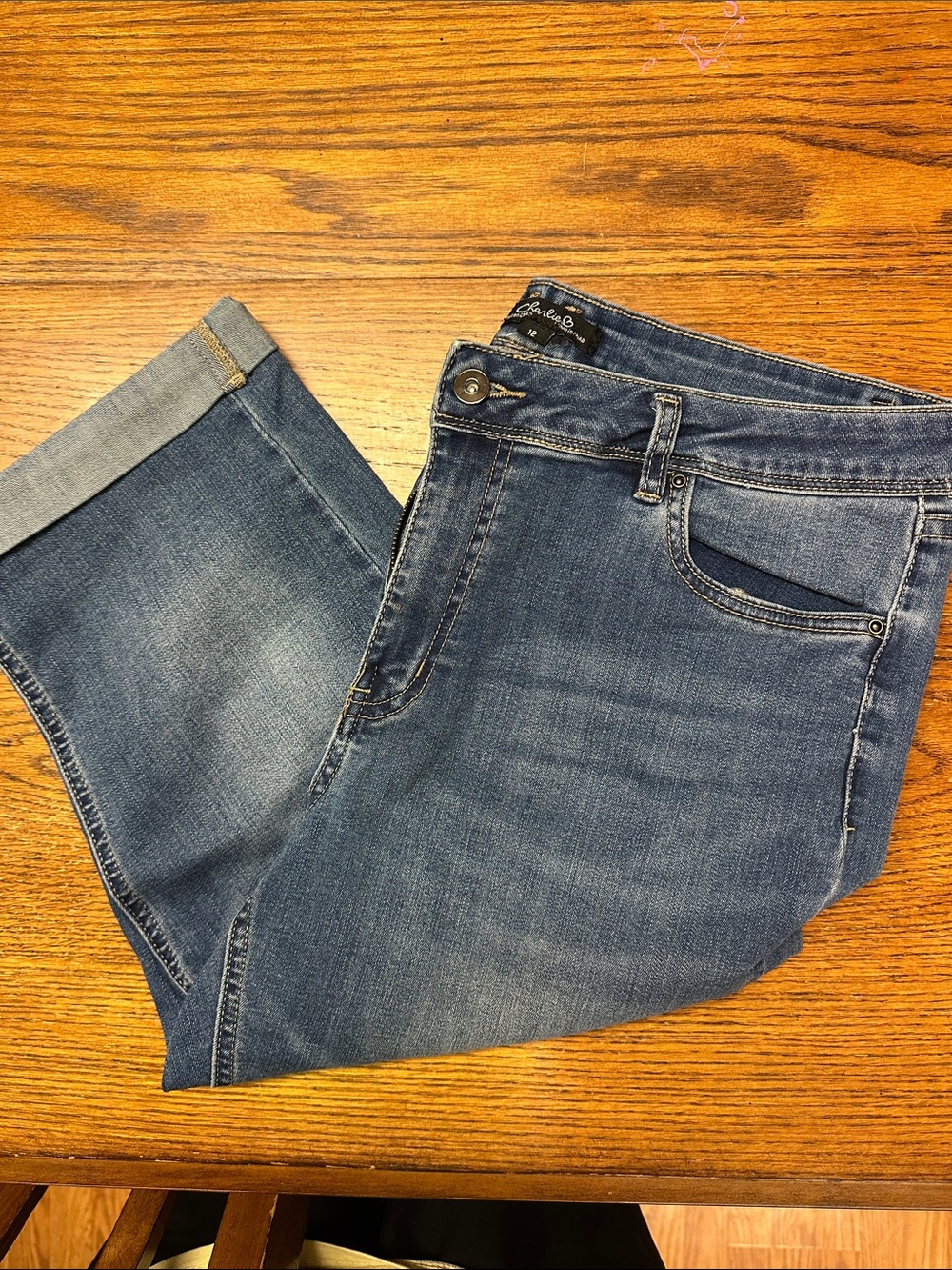 CHARLIE B Blue Denim Capri Pants